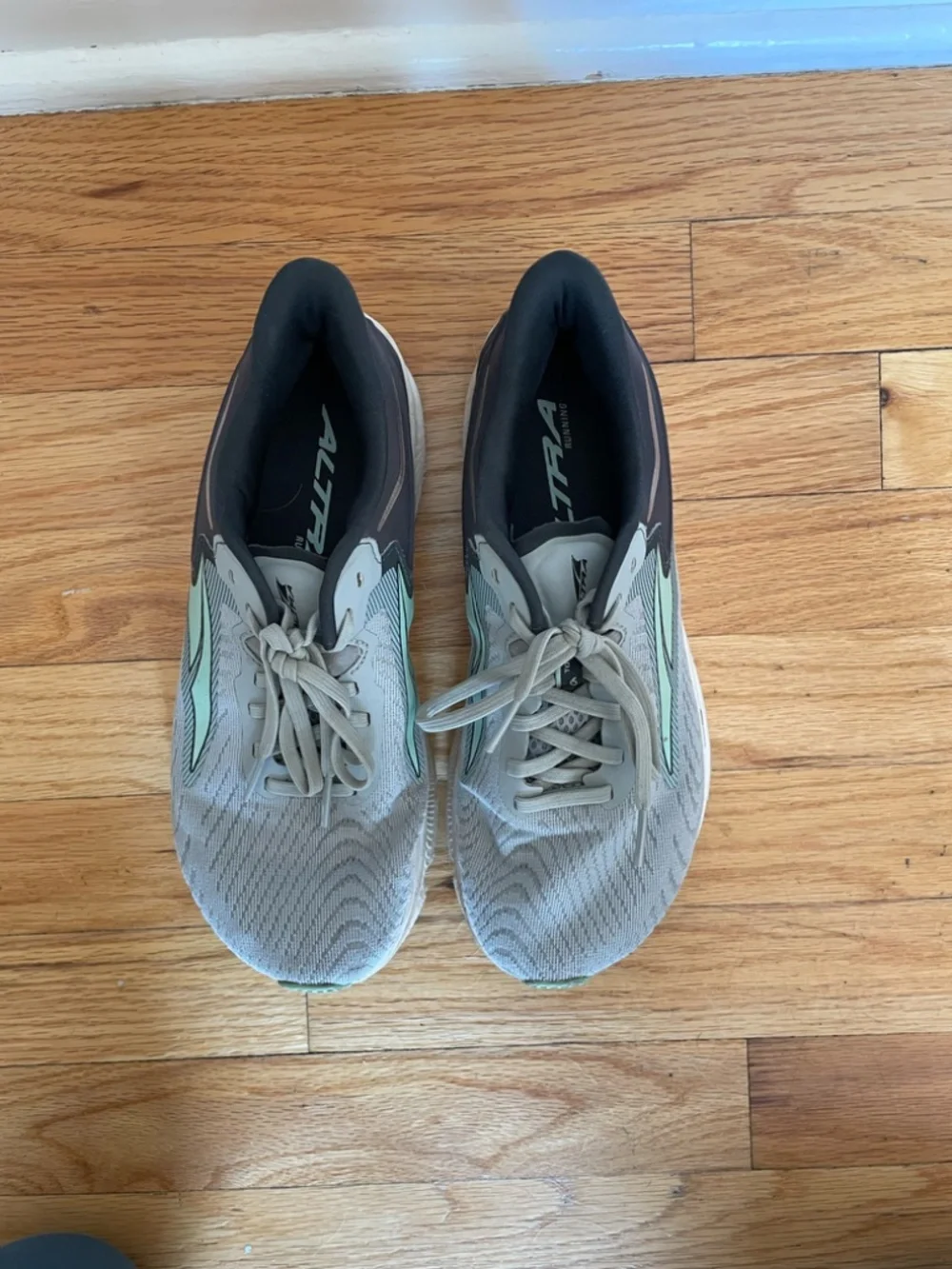 Altra Torin 6 Gray and Teal Women's Wide Toe Box Running Shoes